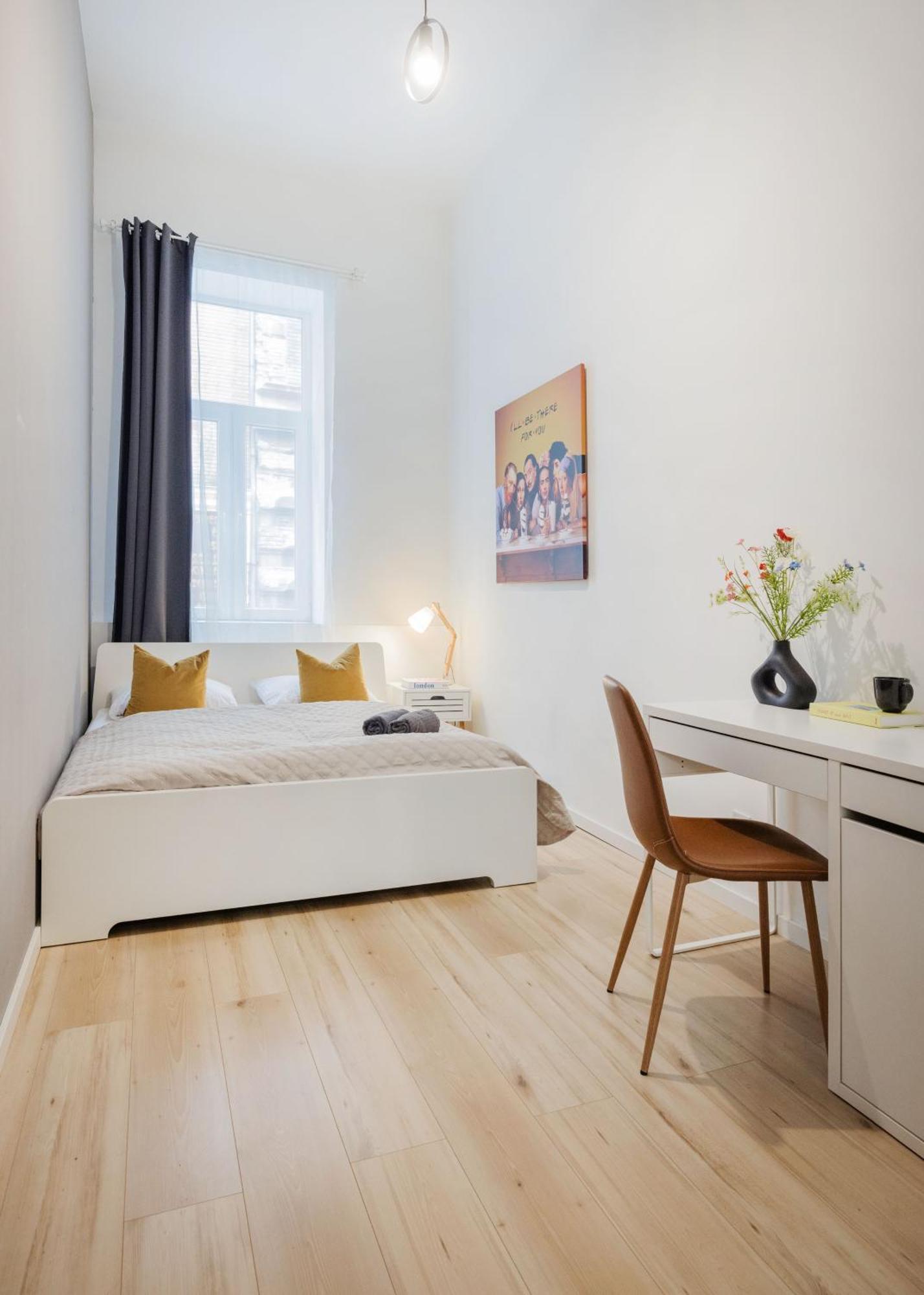 Walk To Opera & Basilica - Live Like A Local Apartment